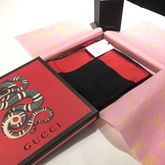 🔥GUCCI- NWT COCO CAPITÁN LOGO SILK SCARF - Picture 7 of 8